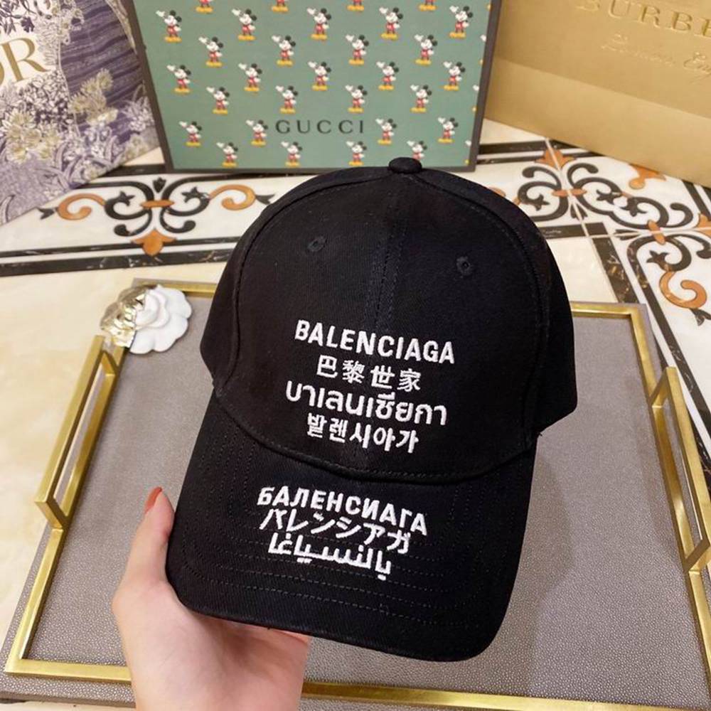Ba*len*cia*ga hat
